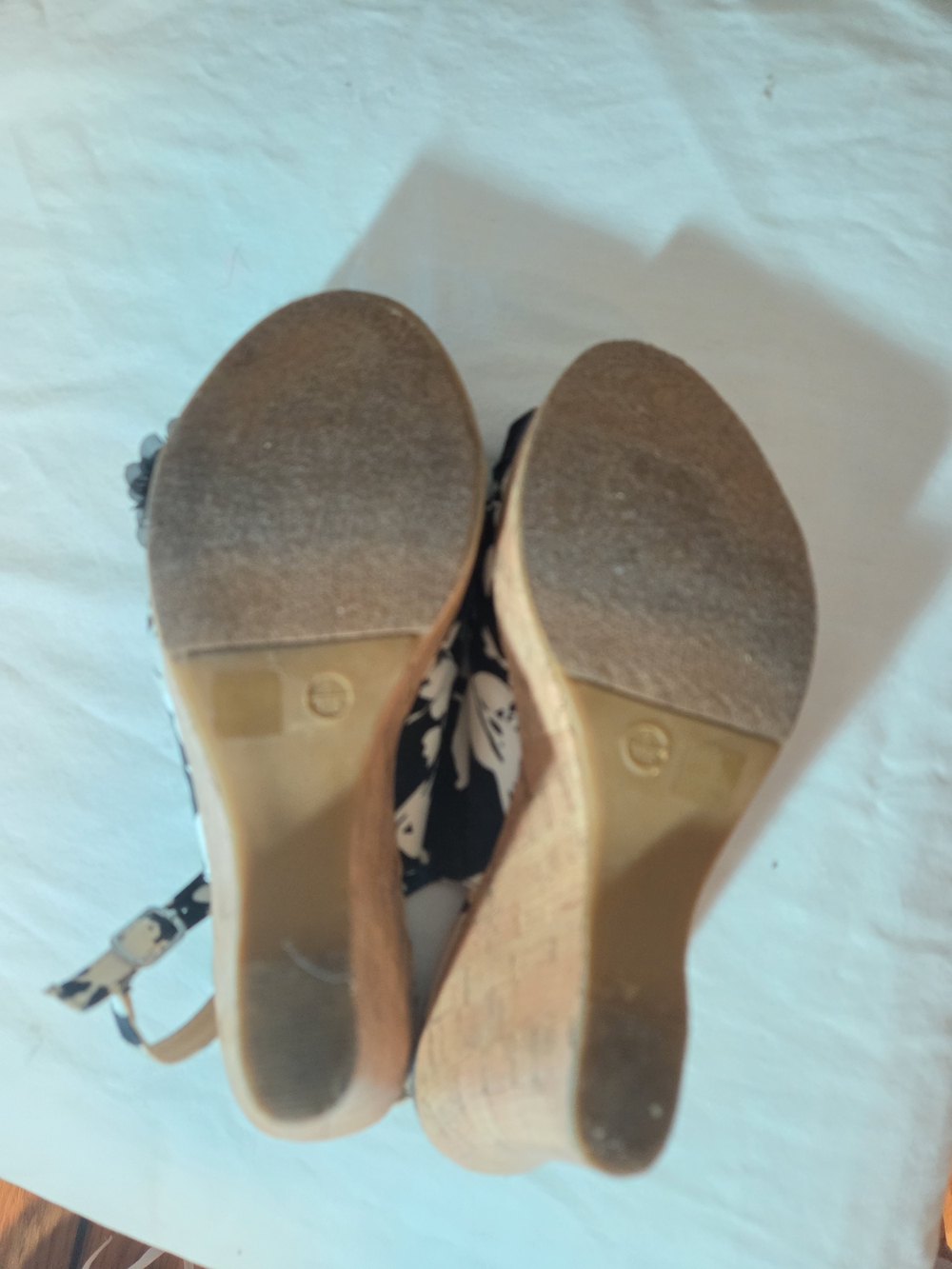 CL by Chinese Laundry Black and Cream Floral Wedge Sandals - Picture 5 of 5